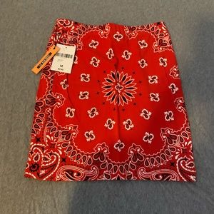 Red banana skirt Forever 21